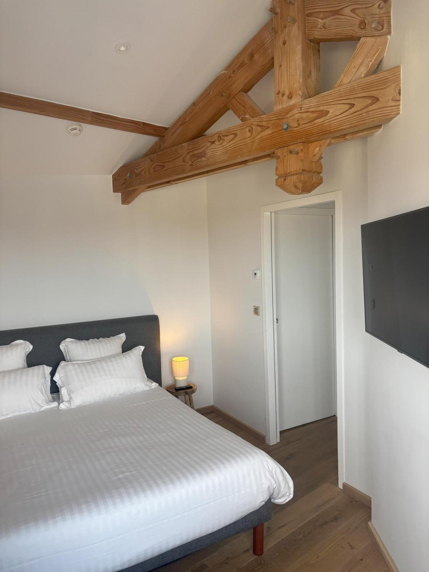 Les 12 De Larros Aparthotel Gujan-Mestras Bagian luar foto